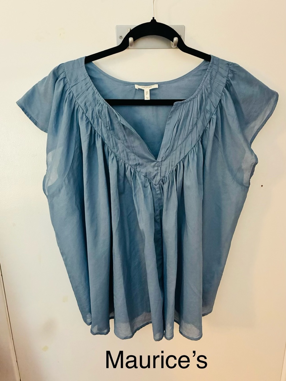 280 Maurices Light Blue V-Neck Cap Sleeve Cotton Women's Top